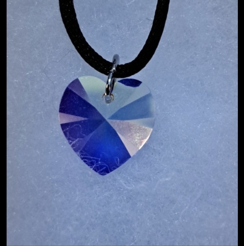 Shooting Star Crystal Heart Necklace - Picture 3 of 5